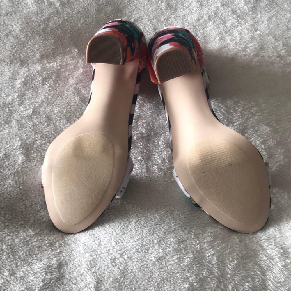 JustFab I Persefinee Heeled Sandal - Picture 5 of 6